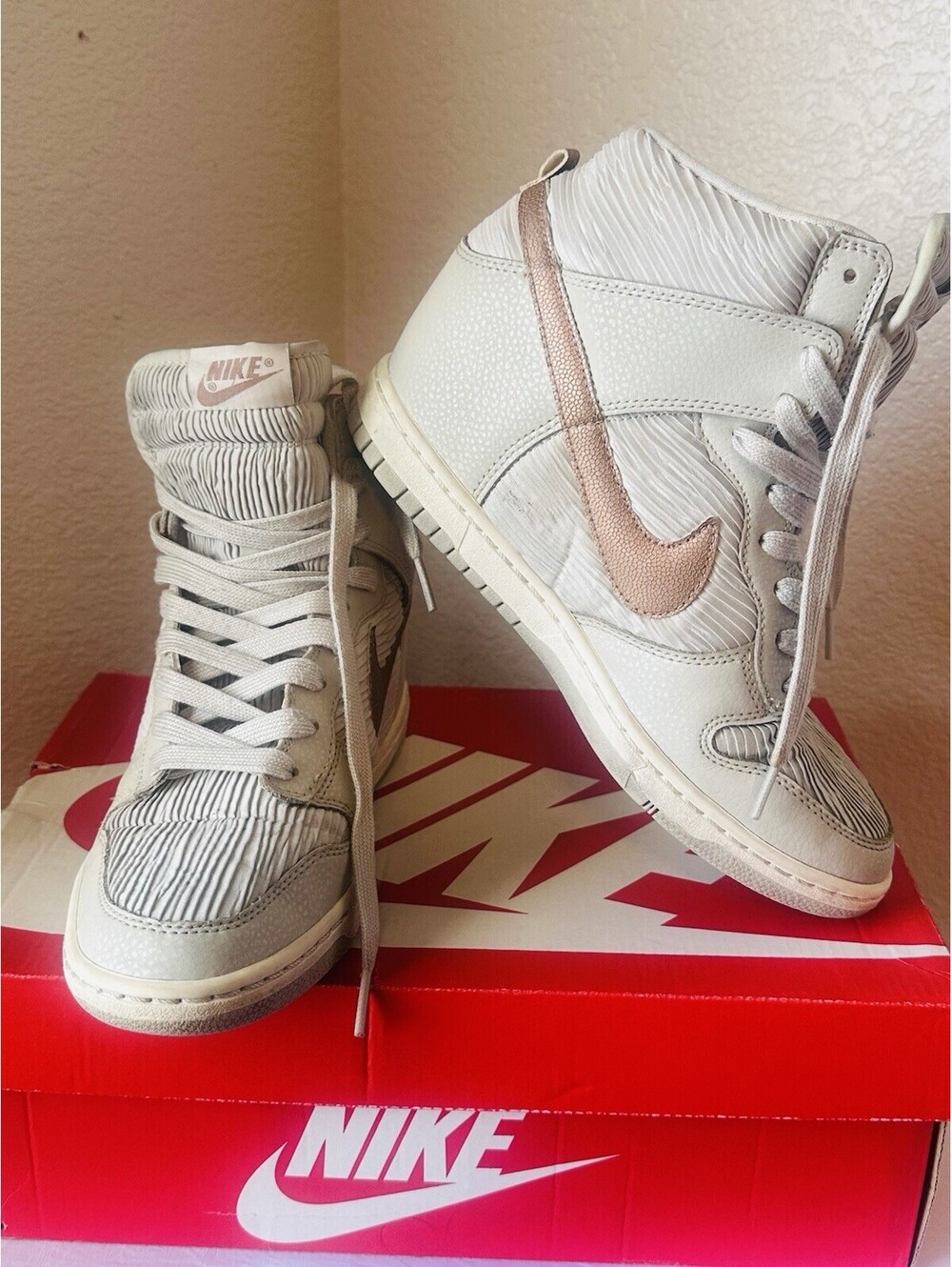 Nike Dunk Sky High Women's Size 9.5 Hidden Wedge Heel Bone Sail Metallic Bronze